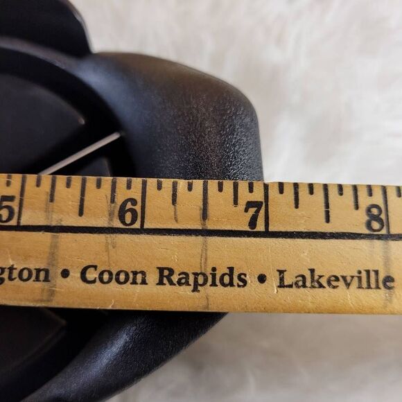 Pampered Chef Veggie Wedger - Picture 5 of 6